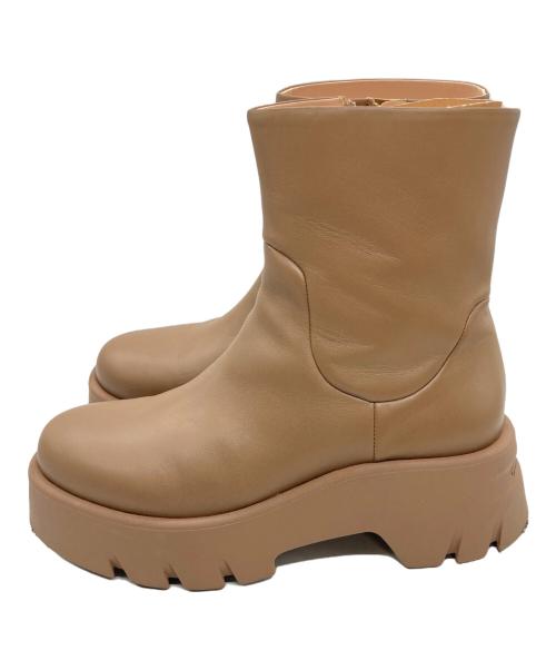 Gianvito Rossi（ジャンヴィト ロッシ）Gianvito Rossi (ジャンヴィト ロッシ) MONTEY VITELLO GLOVE BOOT/Gianvito Rossi ベージュ サイズ:37.5の古着・服飾アイテム