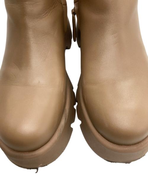 Gianvito Rossi（ジャンヴィト ロッシ）Gianvito Rossi (ジャンヴィト ロッシ) MONTEY VITELLO GLOVE BOOT/Gianvito Rossi ベージュ サイズ:37.5の古着・服飾アイテム
