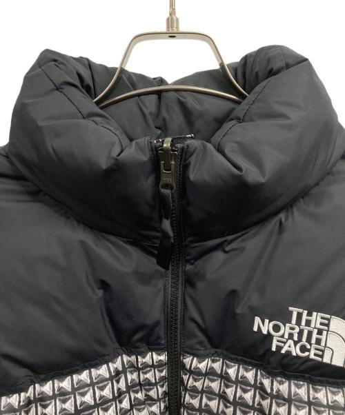 THE NORTH FACE（ザ ノース フェイス）THE NORTH FACE (ザ ノース フェイス) SUPREME (シュプリーム) スタッズ ヌプシ ジャケット/THE NORTH FACE/	Supreme シルバー・ブラック サイズ:Ｌの古着・服飾アイテム