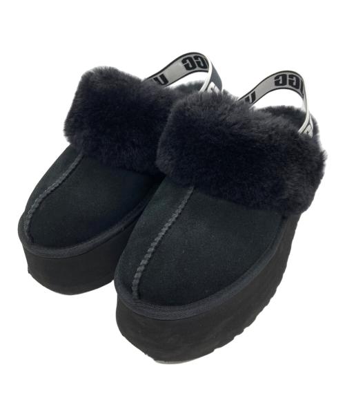 UGG（アグ）UGG (アグ) Funketteムートンサンダル/UGG ブラック サイズ:24の古着・服飾アイテム