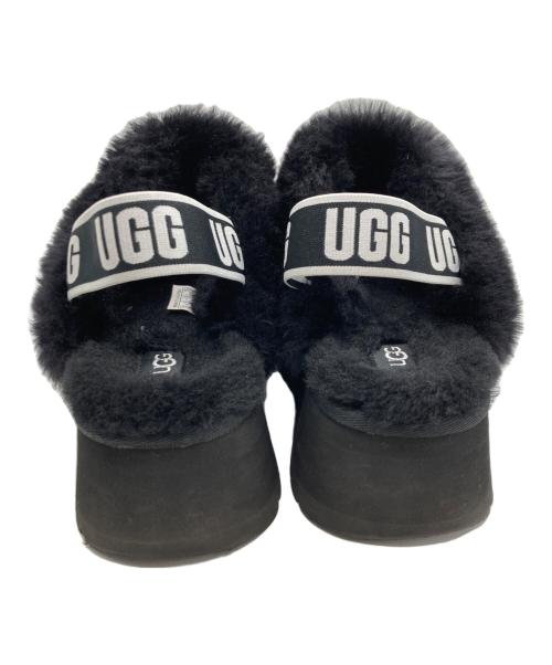 UGG（アグ）UGG (アグ) Funketteムートンサンダル/UGG ブラック サイズ:24の古着・服飾アイテム