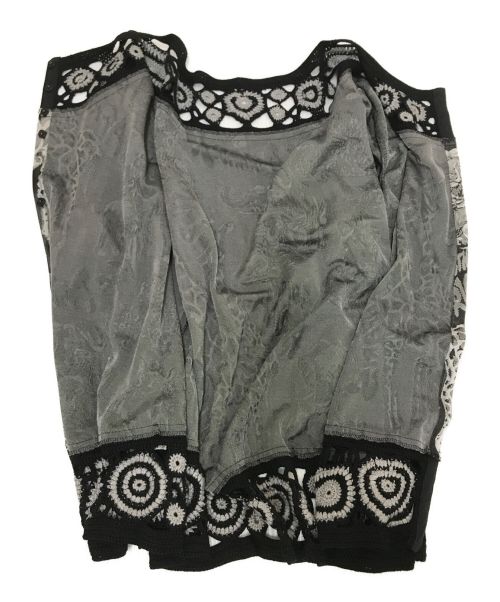 TOKUKO1erVOL（トクコプルミエヴォル）TOKUKO1erVOL (トクコプルミエヴォル) 総柄シャツブラウス ブラック×グレー サイズ:9の古着・服飾アイテム