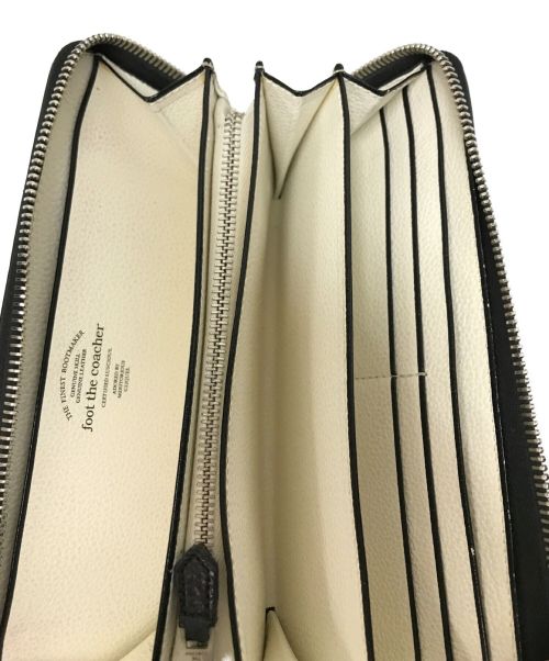 foot the coacher（フットザコーチャー）foot the coacher (フットザコーチャー) スタッズロングウォレット ブラック サイズ:下記参照の古着・服飾アイテム