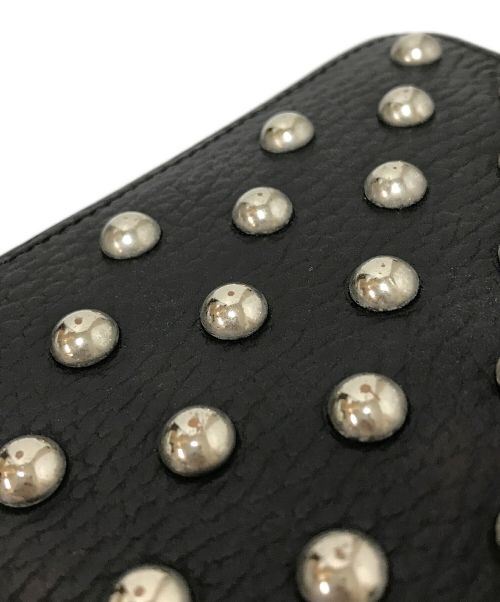 foot the coacher（フットザコーチャー）foot the coacher (フットザコーチャー) スタッズロングウォレット ブラック サイズ:下記参照の古着・服飾アイテム