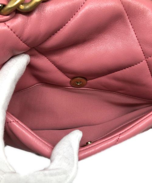 CHANEL（シャネル）CHANEL (シャネル) シャネル19 ココマーク マトラッセ キルティング フラップ チェーンショルダーバッグ ピンクの古着・服飾アイテム