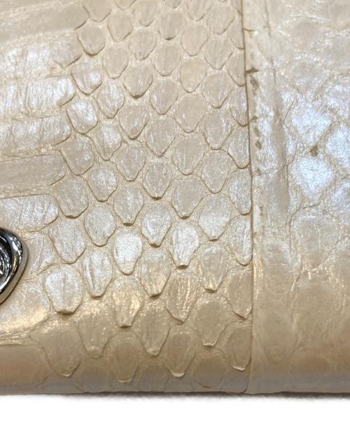 A.D.M.J.（エーディーエムジェイ）A.D.M.J. (エーディーエムジェイ) スネークレザークリスタルソーイングオーガナイザーパース アイボリー サイズ:下記参照の古着・服飾アイテム