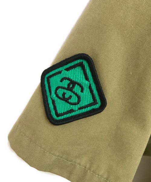 stussy（ステューシー）stussy (ステューシー) ワッペンミリタリーシャツ ベージュ サイズ:Lの古着・服飾アイテム