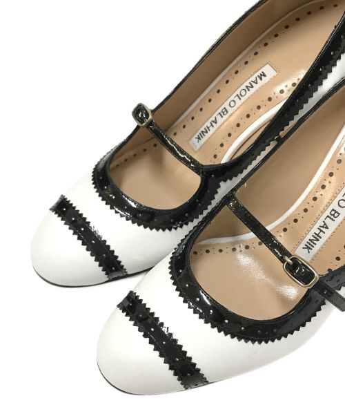 Manolo Blahnik（マノロブラニク）Manolo Blahnik (マノロブラニク) レザーストラップパンプス ホワイト サイズ:34 1/2の古着・服飾アイテム