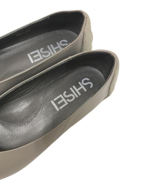 SHISEI（シセイ）SHISEI (シセイ) POINTED U PUMPS グレー サイズ:37の古着・服飾アイテム