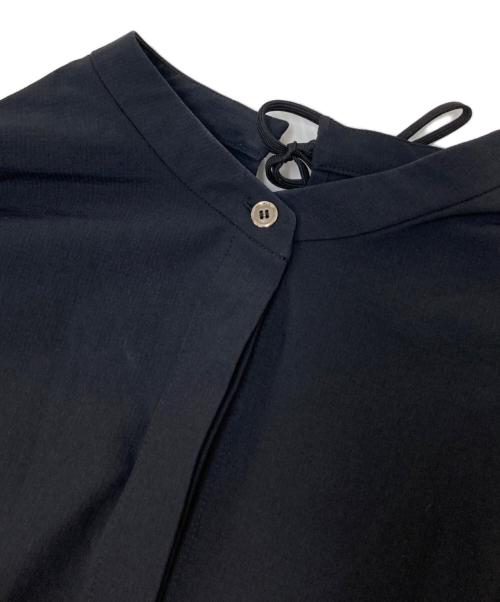 HEREIAM（ヘレイアム）HEREIAM (ヘレイアム) ナイロンブラウス ブラック サイズ:Fの古着・服飾アイテム