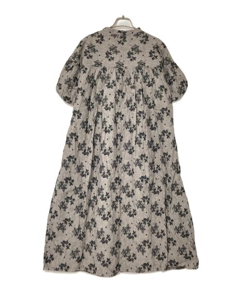 TSUHARU by samansa Mos2（ツハル バイ サマンサモスモス）TSUHARU by samansa Mos2 (ツハル バイ サマンサモスモス) リネン果物柄刺繍ワンピース グレー サイズ:Fの古着・服飾アイテム