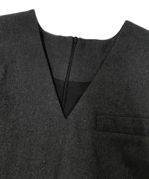 le jardin blanc（ル ジャルダン ブラン）le jardin blanc (ル ジャルダン ブラン) pleats long onepiece グレー サイズ:Sの古着・服飾アイテム