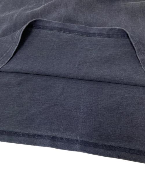 UNDERCOVER（アンダーカバー）UNDERCOVER (アンダーカバー) ヴィンテージ加工ロゴTシャツ チャコールグレー サイズ:2の古着・服飾アイテム