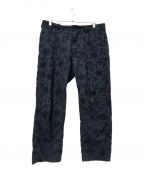 Engineered Garmentsエンジニアドガーメンツ）の古着「総柄フラワー刺繍ワンタックポリウールスラックスパンツ」｜ネイビー