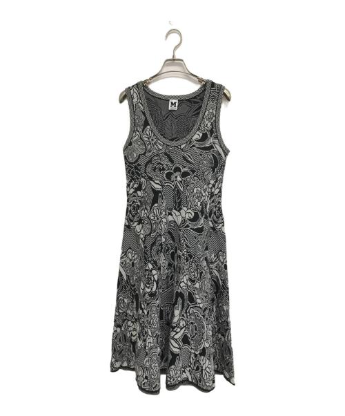 missoni（ミッソーニ）missoni (ミッソーニ) 総柄ノースリーブワンピース ホワイト×ブラック サイズ:40の古着・服飾アイテム