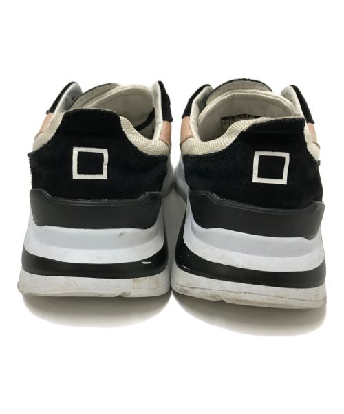 D.A.T.E.（デイト）D.A.T.E. (デイト) 別注ダットスニーカー ホワイト×ブラック サイズ:23.5㎝の古着・服飾アイテム