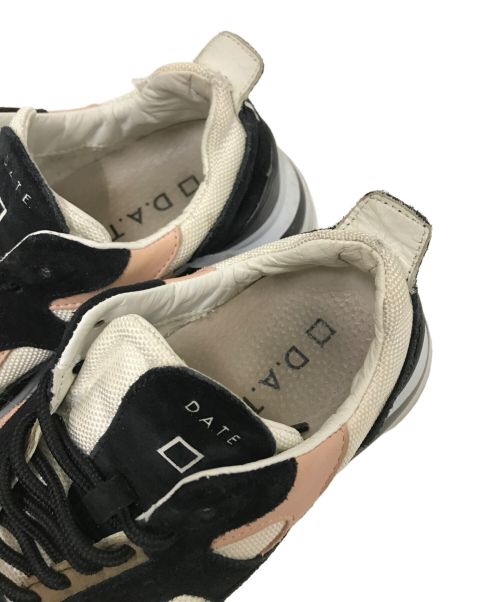 D.A.T.E.（デイト）D.A.T.E. (デイト) 別注ダットスニーカー ホワイト×ブラック サイズ:23.5㎝の古着・服飾アイテム