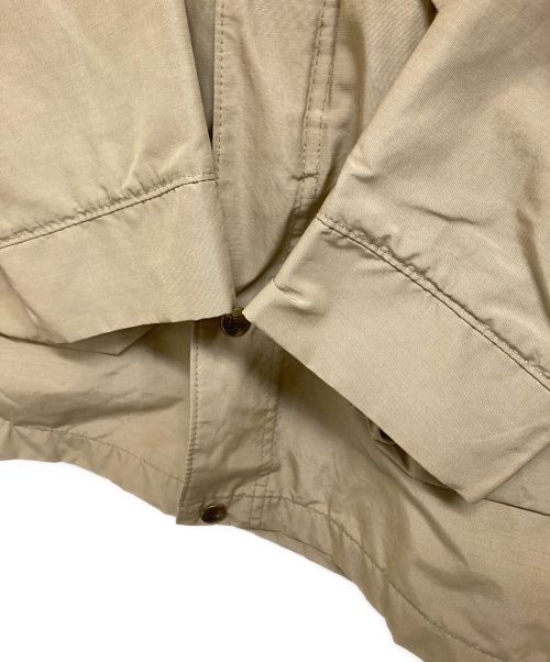 WOOLRICH（ウールリッチ）WOOLRICH (ウールリッチ) マウンテンパーカー ベージュ サイズ:Mの古着・服飾アイテム
