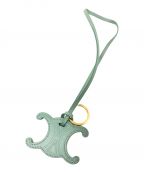 CELINEセリーヌ）の古着「トリオンフレザーバッグチャーム」｜ブルー