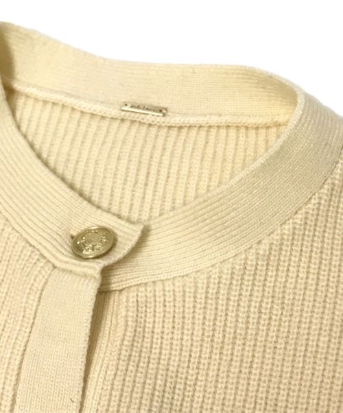 Mila Owen（ミラオーウェン）Mila Owen (ミラオーウェン) 金釦クルーネックニットカーディガン アイボリーの古着・服飾アイテム