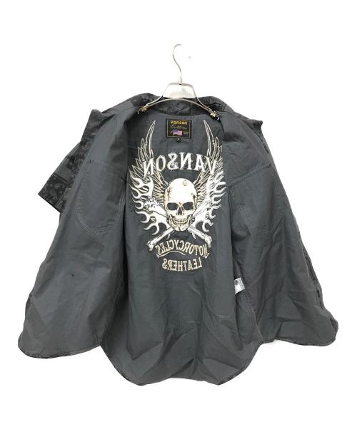 VANSON（バンソン）VANSON (バンソン) スカル半袖シャツ グレー サイズ:Mの古着・服飾アイテム