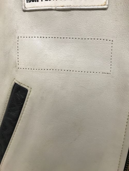 VANSON（バンソン）VANSON (バンソン) レーシングレザージャケット ベージュ サイズ:36の古着・服飾アイテム