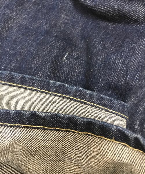 MARKAWARE（マーカウェア）MARKAWARE (マーカウェア) CENTER PRESS STRAIGHT FIT PANTS インディゴ サイズ:２の古着・服飾アイテム