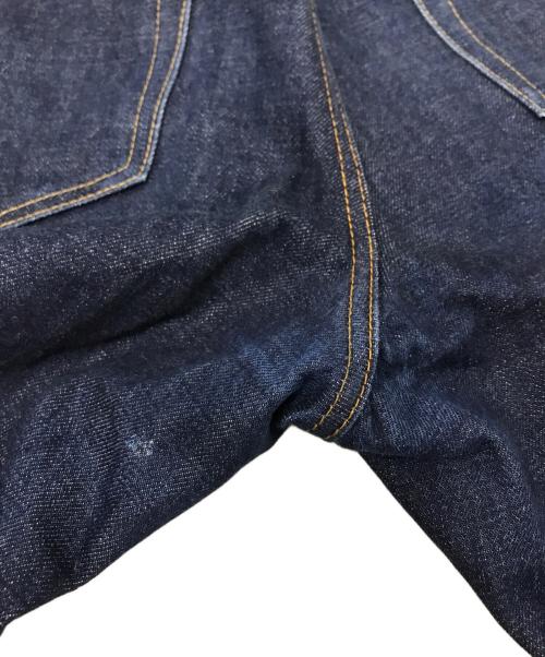 MARKAWARE（マーカウェア）MARKAWARE (マーカウェア) CENTER PRESS STRAIGHT FIT PANTS インディゴ サイズ:２の古着・服飾アイテム