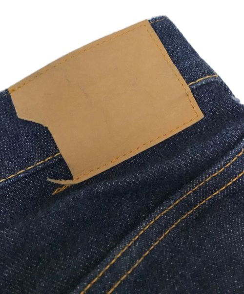 MARKAWARE（マーカウェア）MARKAWARE (マーカウェア) CENTER PRESS STRAIGHT FIT PANTS インディゴ サイズ:２の古着・服飾アイテム