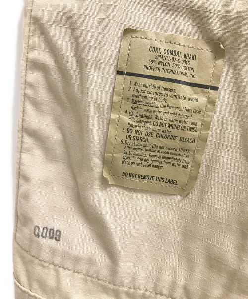 US ARMY（ユーエスアーミー）US ARMY (ユーエスアーミー) コンバットジャケット ベージュ サイズ:Mの古着・服飾アイテム