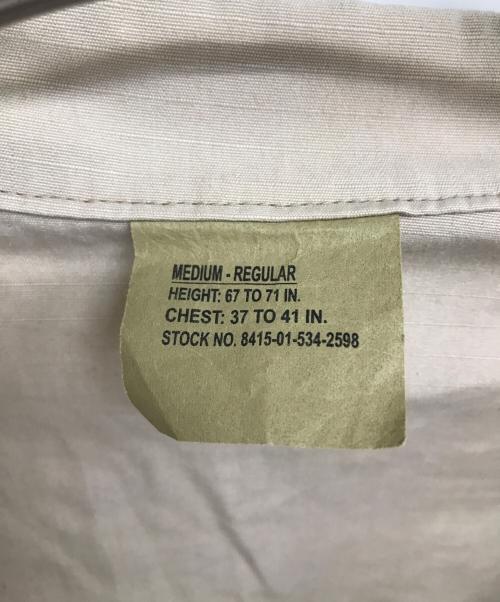 US ARMY（ユーエスアーミー）US ARMY (ユーエスアーミー) コンバットジャケット ベージュ サイズ:Mの古着・服飾アイテム