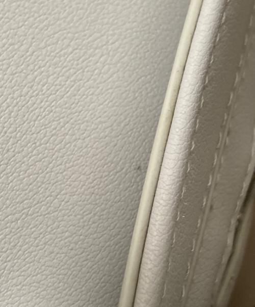 HVISK（ヴィスク）HVISK (ヴィスク) ショルダーバッグ ホワイト サイズ:下記参照の古着・服飾アイテム