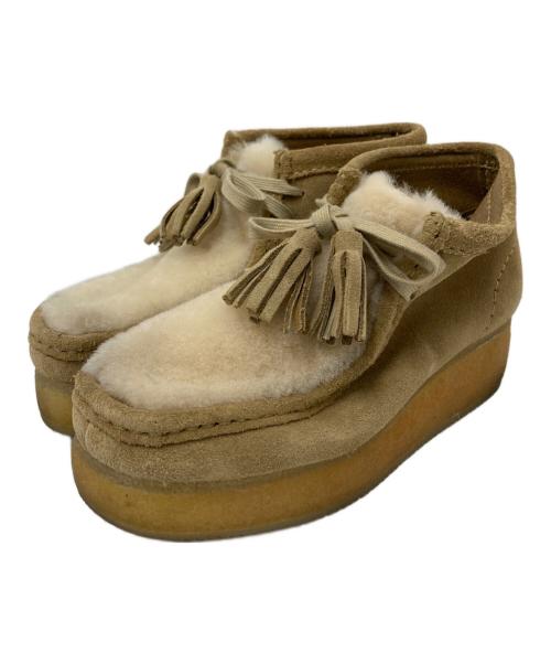 CLARKS ORIGINALS（クラークス オリジナルズ）CLARKS ORIGINALS (クラークス オリジナルズ) ワラビームートンブーツ ベージュ サイズ:22.5㎝の古着・服飾アイテム