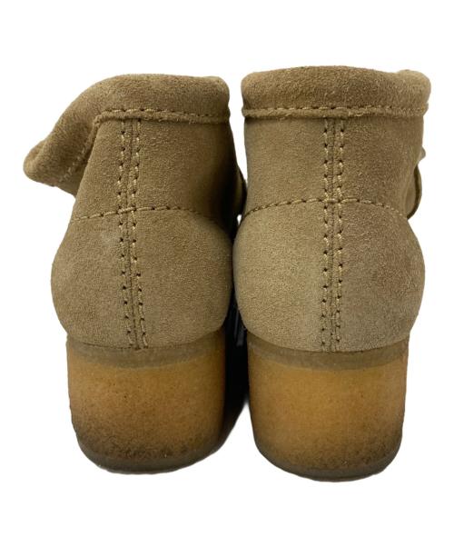 CLARKS ORIGINALS（クラークス オリジナルズ）CLARKS ORIGINALS (クラークス オリジナルズ) ワラビームートンブーツ ベージュ サイズ:22.5㎝の古着・服飾アイテム