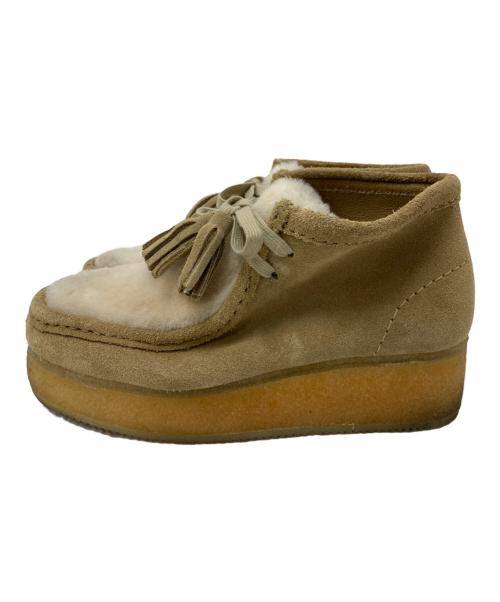 CLARKS ORIGINALS（クラークス オリジナルズ）CLARKS ORIGINALS (クラークス オリジナルズ) ワラビームートンブーツ ベージュ サイズ:22.5㎝の古着・服飾アイテム