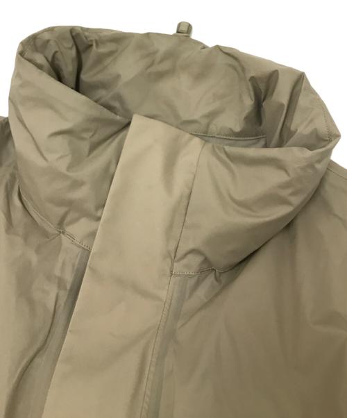 HYKE（ハイク）HYKE (ハイク) PERTEX WEP JACKET ベージュ サイズ:5 (XXL)の古着・服飾アイテム