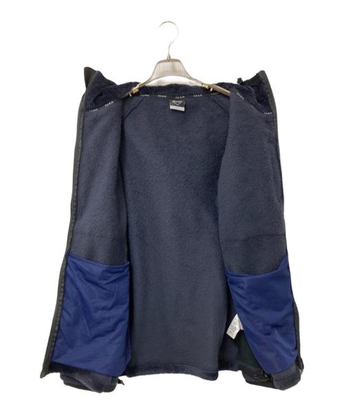 F.C.R.B.（エフシーレアルブリストル）F.C.R.B. (エフシーレアルブリストル) POLARTEC FLEECE HYBRID BLOUSON ブラック×ネイビー サイズ:Lの古着・服飾アイテム
