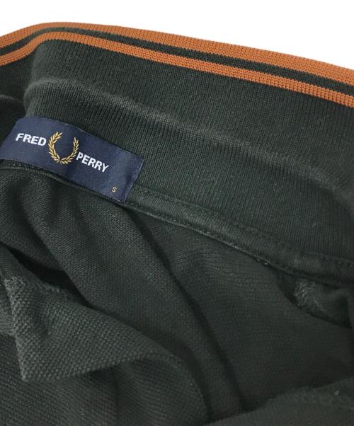 FRED PERRY（フレッドペリー）FRED PERRY (フレッドペリー) ポロシャツ オリーブ サイズ:Sの古着・服飾アイテム