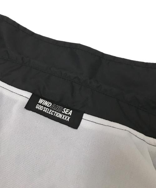 GOD SELECTION XXX（ゴッド セレクション トリプルエックス）GOD SELECTION XXX (ゴッドセレクショントリプルエックス) WIND AND SEA (ウィンダンシー) コーチジャケット ブラック サイズ:Mの古着・服飾アイテム