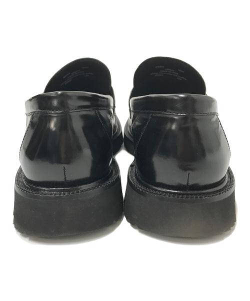 COLE HAAN（コールハーン）COLE HAAN (コールハーン) FRAGMENT DESIGN (フラグメントデザイン) アメリカンクラシックス ペニーローファー ホワイト×ブラック サイズ:9 1/2 Mの古着・服飾アイテム