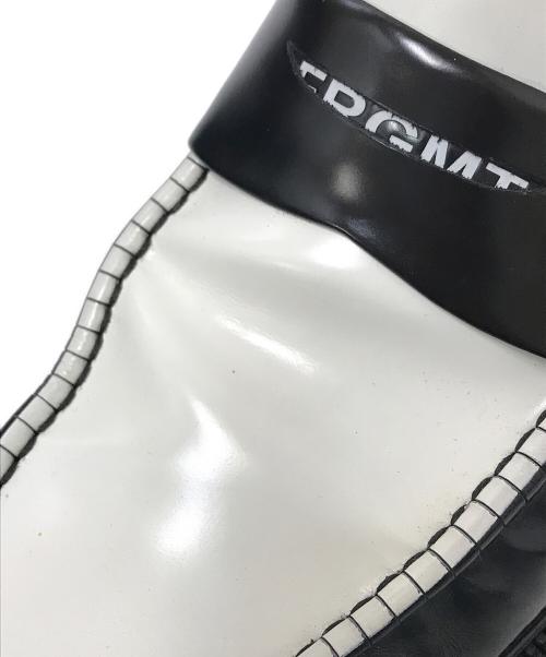 COLE HAAN（コールハーン）COLE HAAN (コールハーン) FRAGMENT DESIGN (フラグメントデザイン) アメリカンクラシックス ペニーローファー ホワイト×ブラック サイズ:9 1/2 Mの古着・服飾アイテム