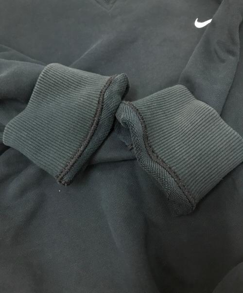 NIKE（ナイキ）NIKE (ナイキ) 刺繍ロゴVガゼットスウェット ブラック サイズ:XLの古着・服飾アイテム