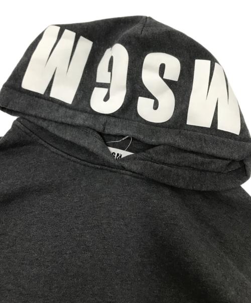 MSGM（エムエスジーエム）MSGM (エムエスジーエム) フードロゴプルオーバーパーカー グレー サイズ:XSの古着・服飾アイテム
