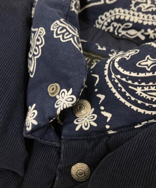 LEVI'S（リーバイス）LEVI'S (リーバイス) ペイズリー柄ダウンベスト ネイビー サイズ:XLの古着・服飾アイテム