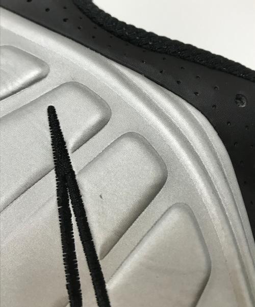 NIKE（ナイキ）NIKE (ナイキ) Shox R4 