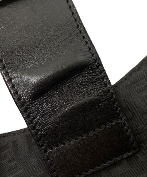FENDI（フェンディ）FENDI (フェンディ) ズッキーノショルダーバッグ ブラック サイズ:下記参照の古着・服飾アイテム