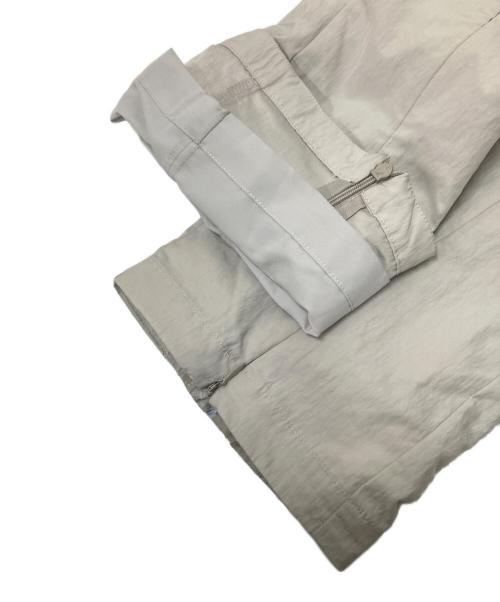 C2H4（シーツーエイチフォー）C2H4 (シーツーエイチフォー) BUCKLE TRACK PANTS ベージュ サイズ:XSの古着・服飾アイテム