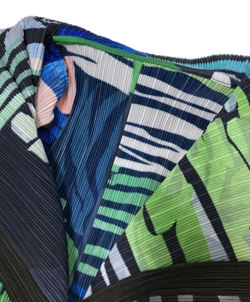 Bell Chu very（ベルチュベリー）Bell Chu very (ベルチュベリー) 総柄プリーツジャケット マルチカラー サイズ:M-Lの古着・服飾アイテム