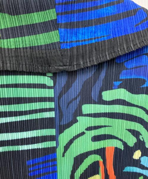 Bell Chu very（ベルチュベリー）Bell Chu very (ベルチュベリー) 総柄プリーツジャケット マルチカラー サイズ:M-Lの古着・服飾アイテム