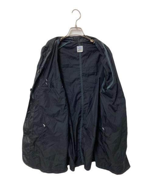 POST O'ALLS（ポストオーバーオールズ）POST O'ALLS (ポストオーバーオールズ) チンストラップ付ナイロンシャツジャケット ブラック サイズ:Lの古着・服飾アイテム